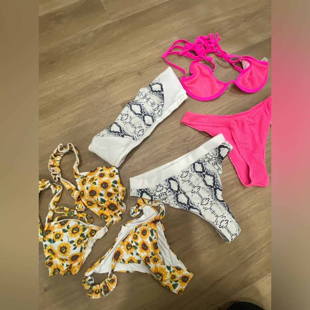 NWT set of 3 women’s bikinis